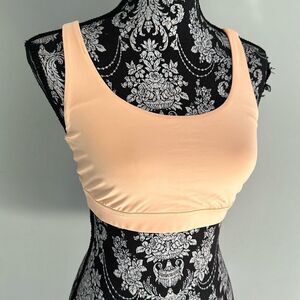 Lululemon size 8 orange bra